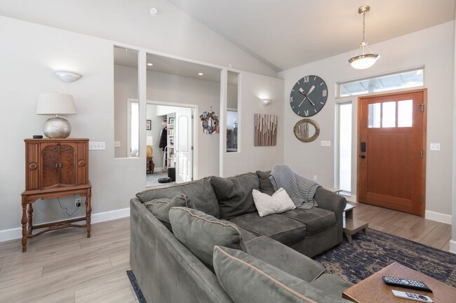 Photo - Charming 3-Bedroom Home in a NE Bend