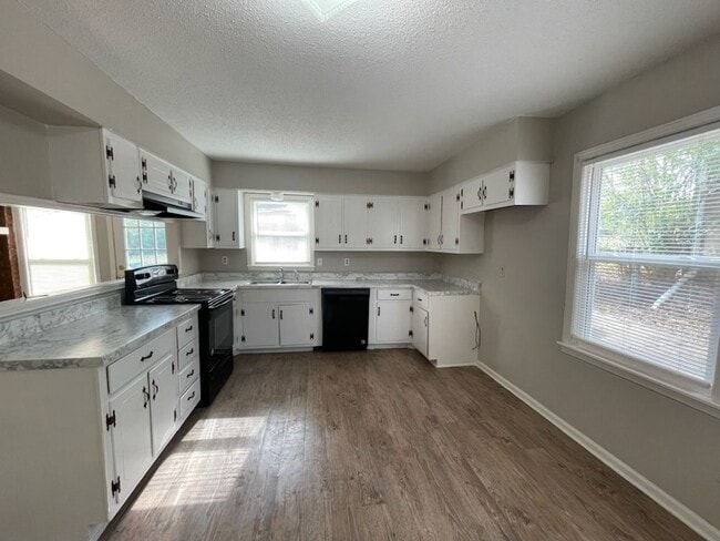 Photo - Colonial Hills' adorable home!