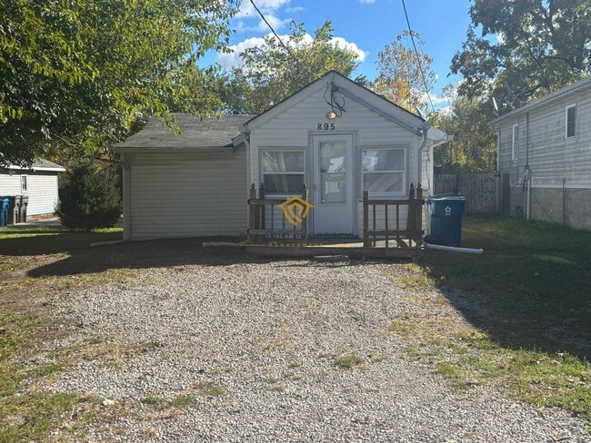 Building Photo - West Side, Close to the Airport, 1 Bedroom...