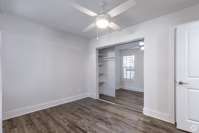 1BR, 1BA - 468SF - Bedroom - Tides on Westcreek