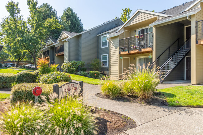 Carriage House Apartments - Tigard, OR | ForRent.com