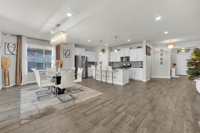 Photo - 1120 Gillespie Dr