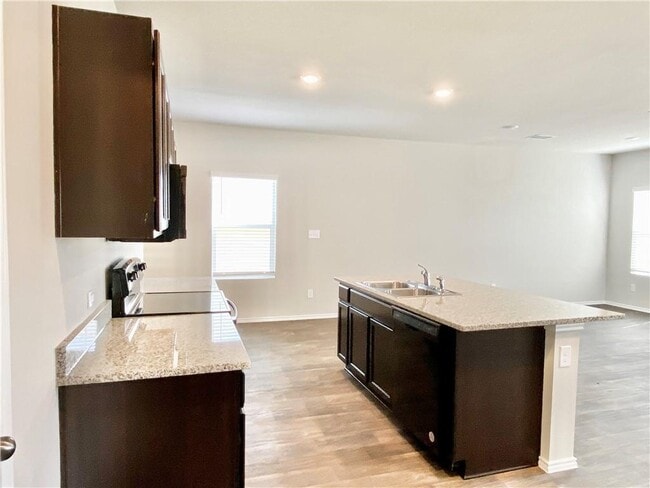 Photo - 15009 Siberian Elm Ln