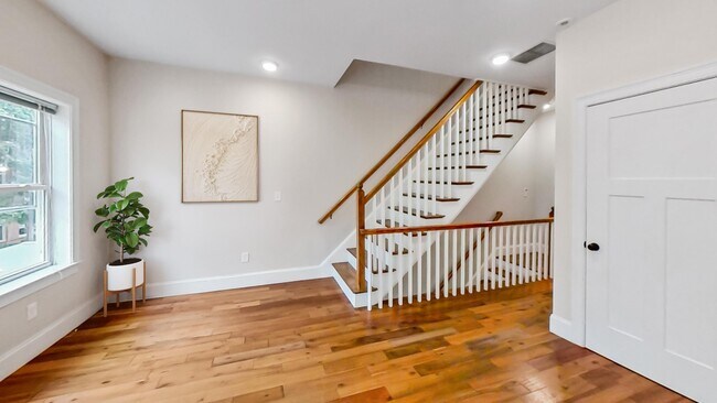 Photo - 19 Caldwell St Unit 1