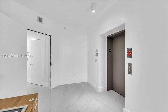 Photo - 16385 Biscayne Blvd Unit 2301