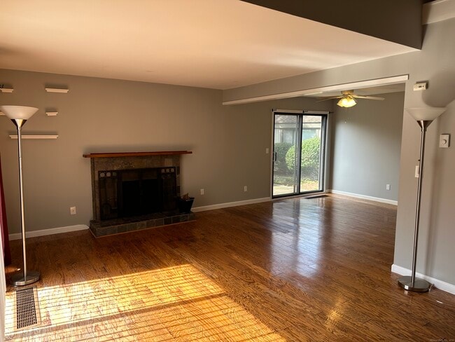 Photo - 574 Heritage Village Unidad B