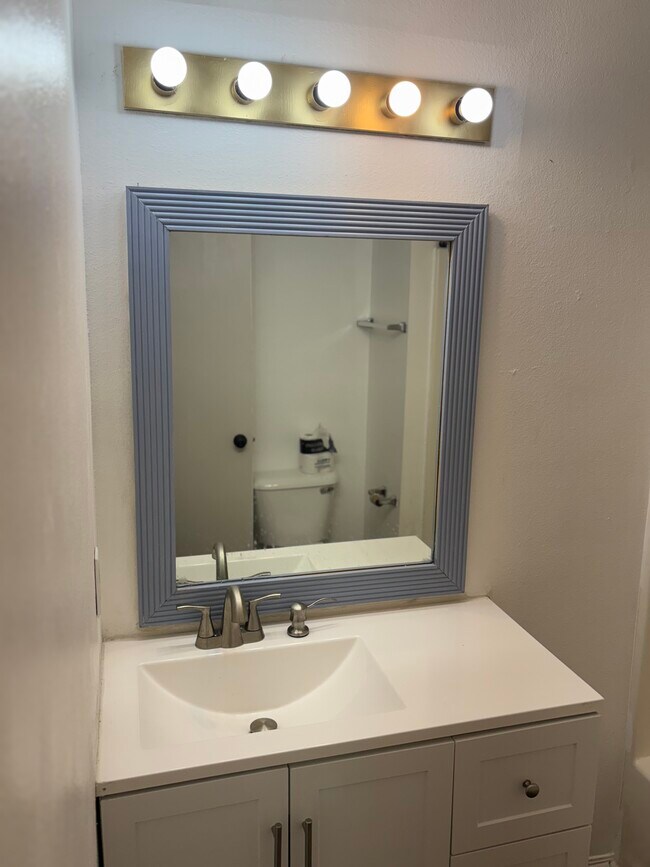 downstair vanity - 2920 Dawn Ct