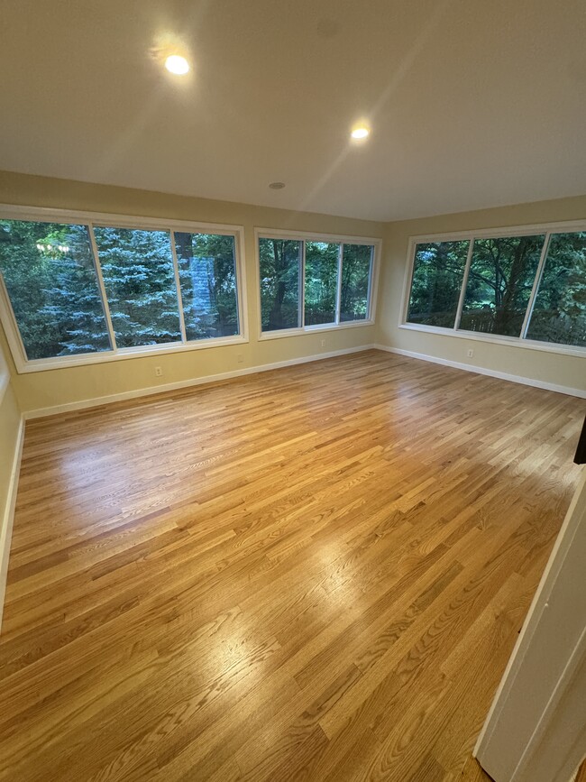 Photo - 206 Klinewoods Rd