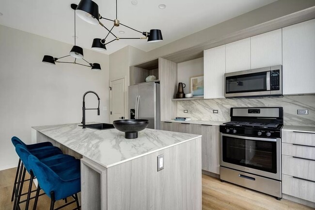 Photo - 4177 W Belmont Ave Unit 104