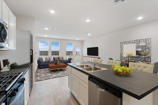 Building Photo - 234 Jackson Dr