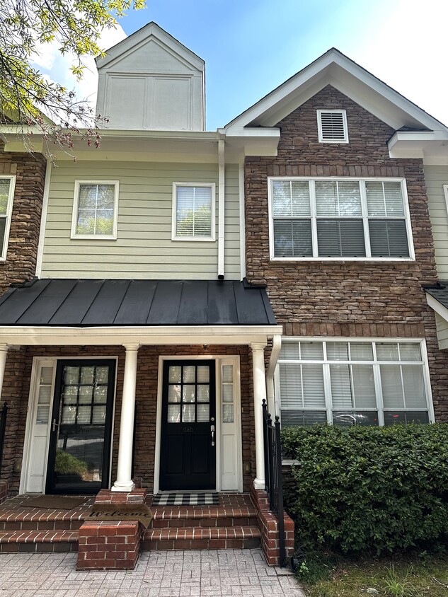3 Levels Townhome - 1167 Glenridge Pl (Atlanta, GA)