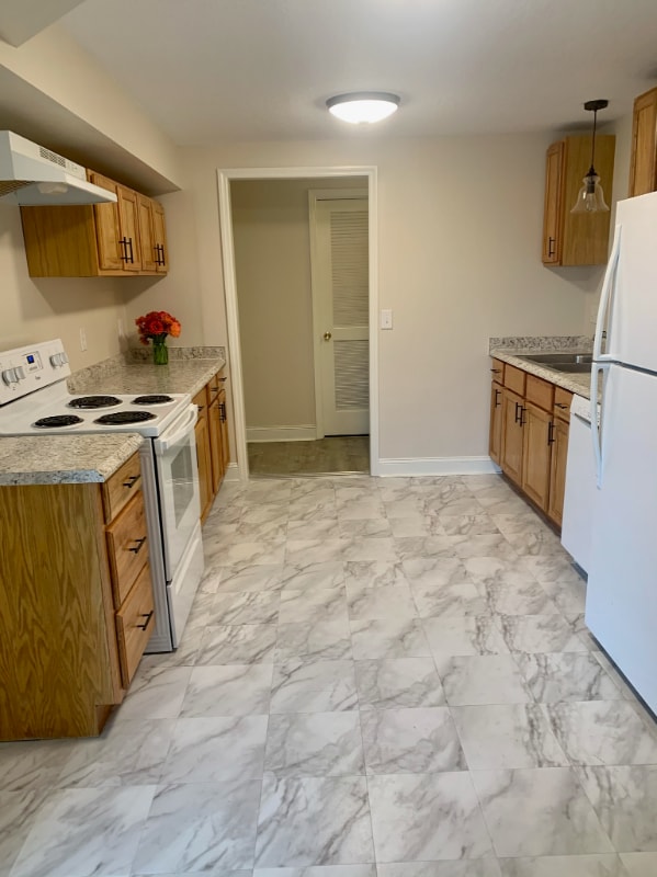 Photo - 1355 N Main St