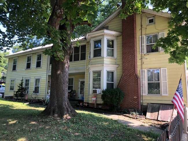 Photo - 54 E Main St