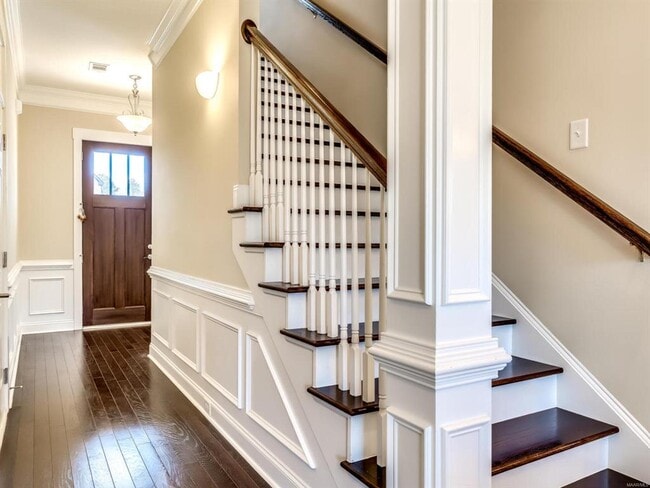 Photo - 300 Melison Dr
