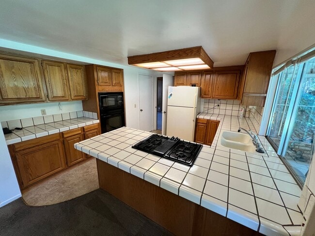 Photo - Spacious Home in Wonderful Davis Neighborhood!