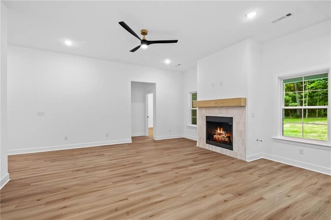 Photo - 4 Argyll Cir