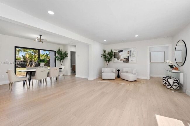 Photo - 185 NE 106th St