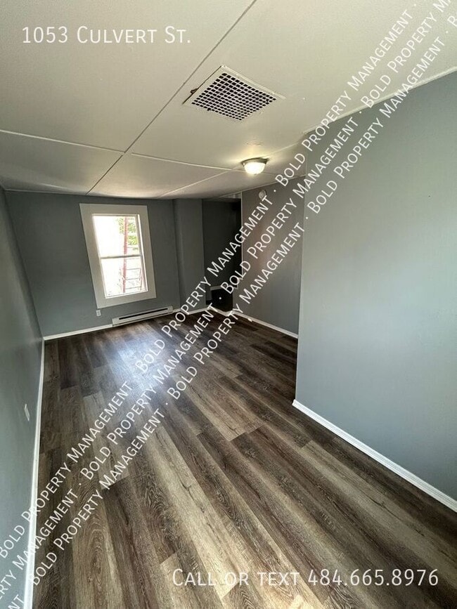 Photo - 1053 Culvert St