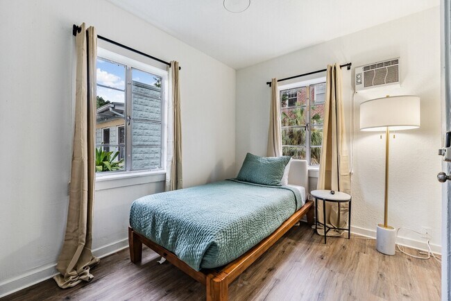 425 North - Your Downtown St. Pete Home