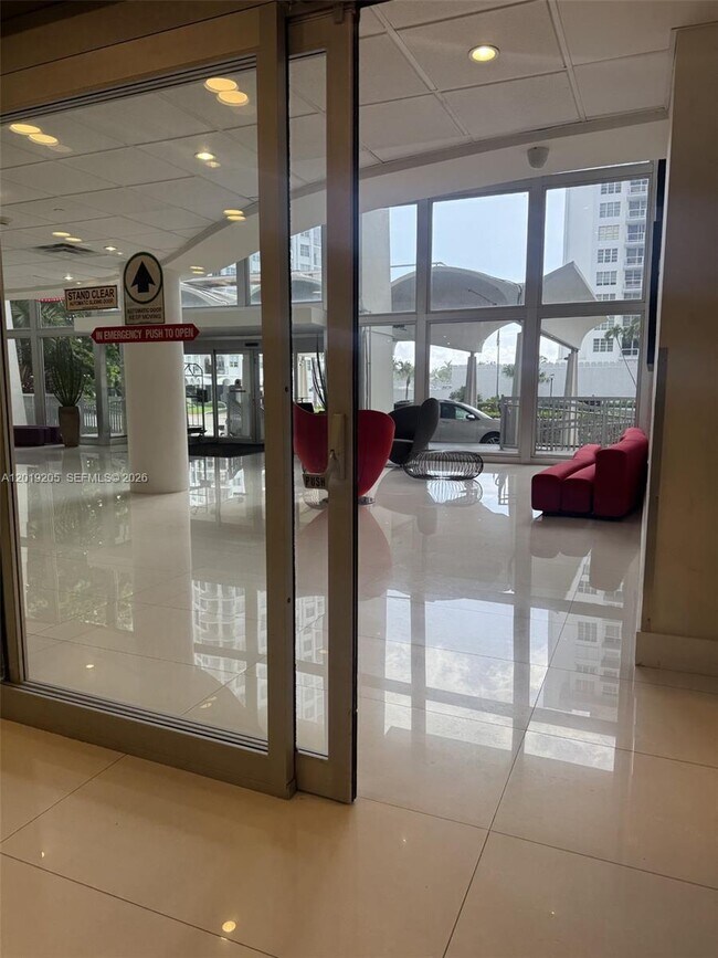 Photo - 5701 Collins Ave Unit 511