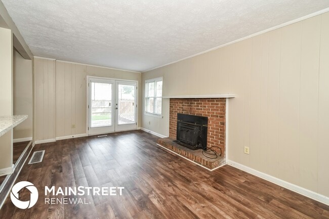 Photo - 4907 Lunenburg Dr