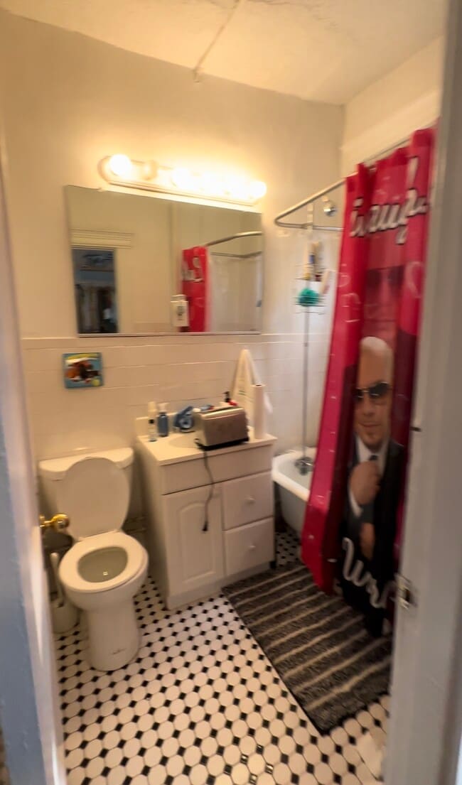 Photo - 132 Hemenway St