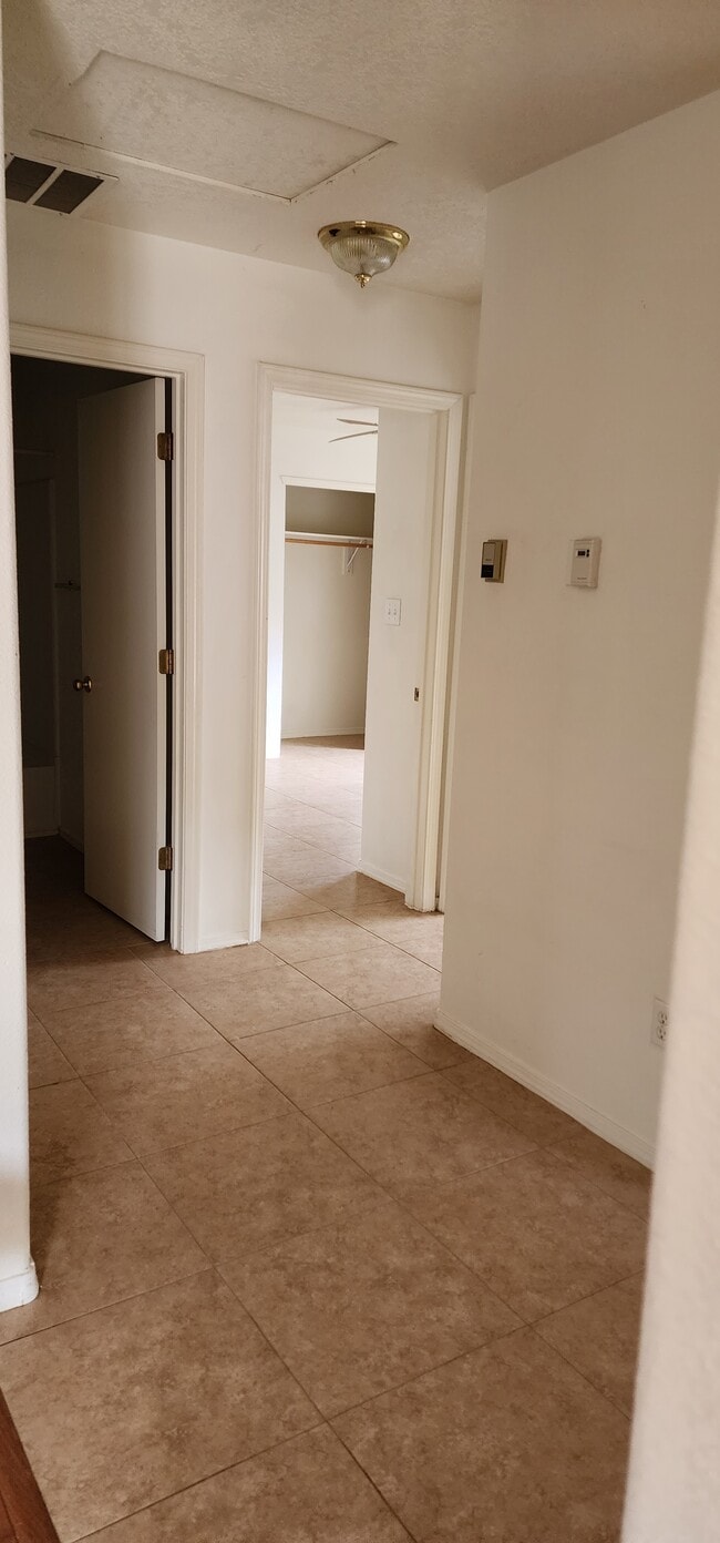 Photo - 7109 Tourmaline Rd NE