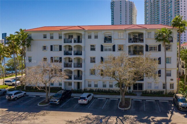 3255 NE 184th St Unit 12101