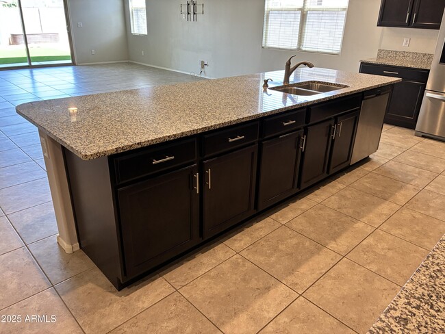 Photo - 25698 W Desert Dr
