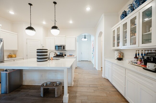 Photo - 5401 Constitution Ave