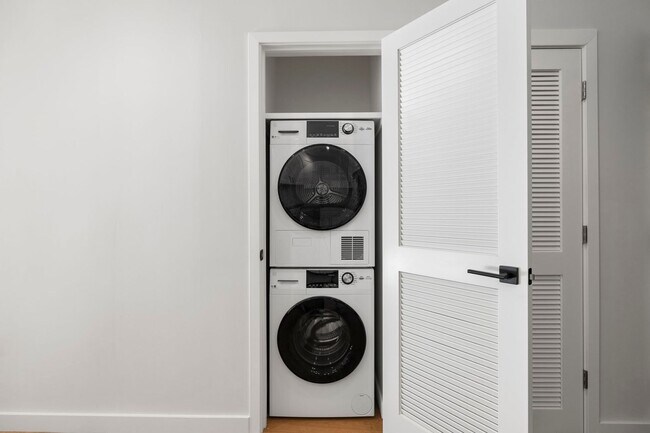 Photo - 693 Sutter St Unit 6