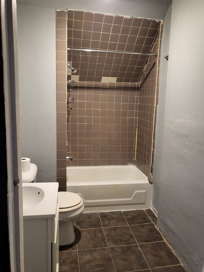 Photo - 2350 N Holton St Unit 2352