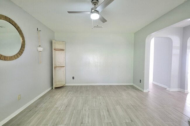 Photo - 1005 Wilburn St