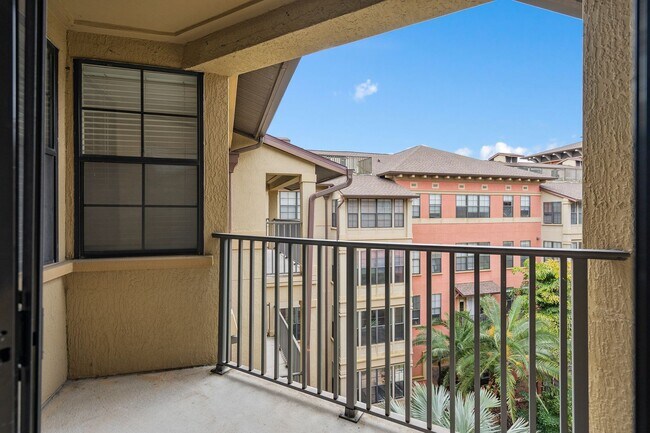 Photo - Spacious 2bed 2bath Condo in Downtown