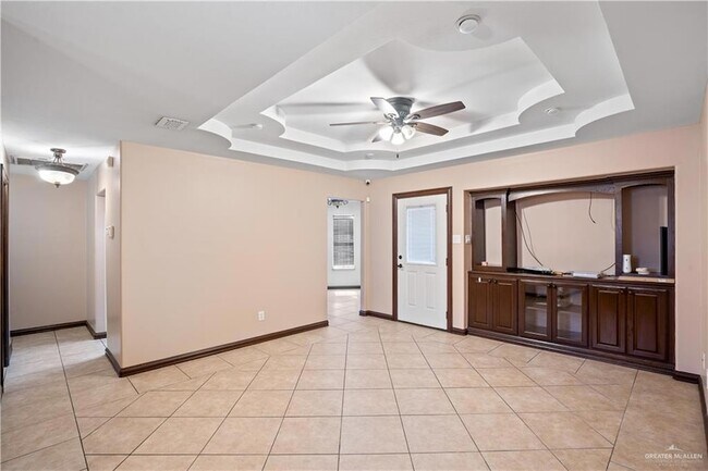 Photo - 307 Silverado Dr E