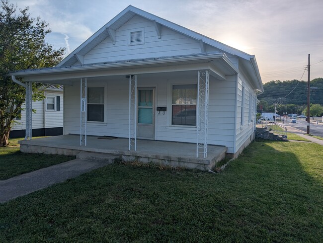 Photo - 1975 Forest Ave House