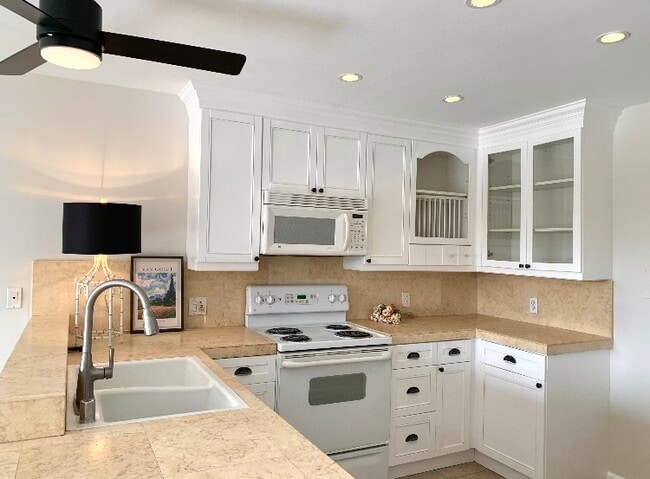 Photo - 1187 E 3rd St Condo Unit Peaceful Large 1 Bedroom