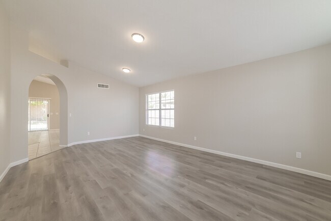 Photo - 9542 W Potter Dr