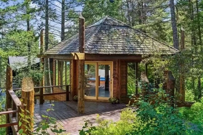 Photo - Lion Mountain Two Bedroom with Whitefish L...