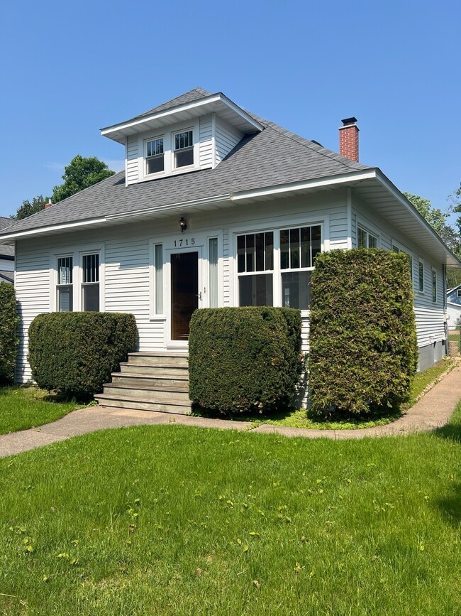 Photo - 1715 Fairmount St House