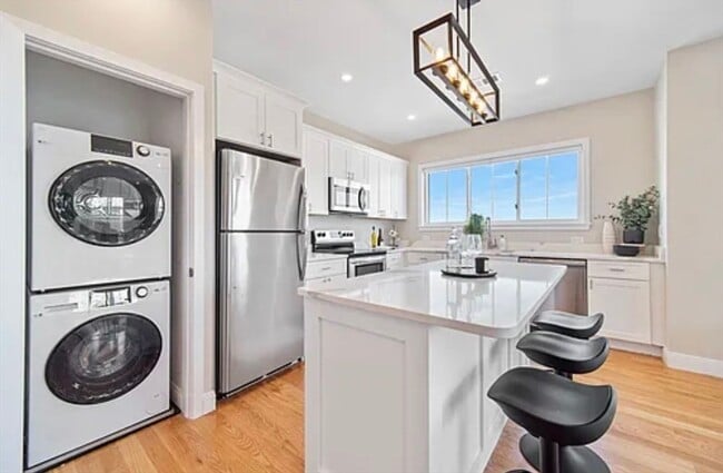 Photo - 2-4 Hecla St Unit 1