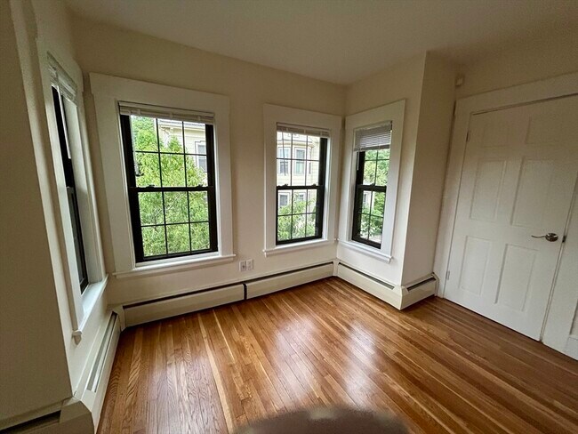 97 Court St Unit 2