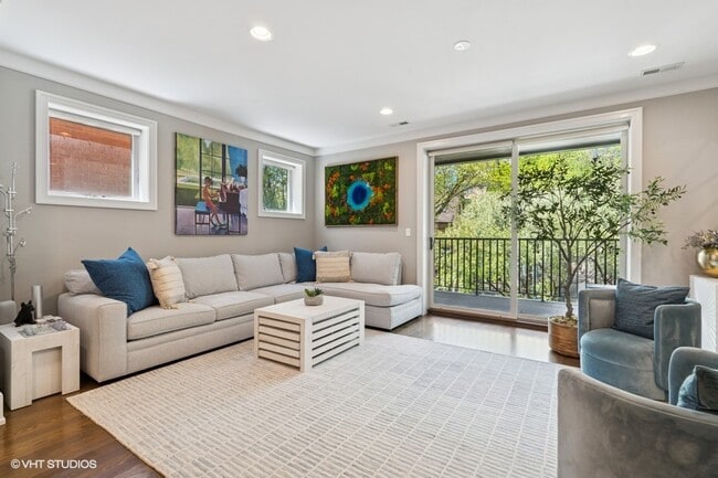 Photo - 637 W Melrose St Unidad 2