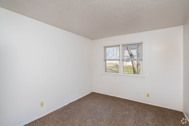 1BD, 1BA - 586SF - Dormitorio - Park Lane Manor Apartments