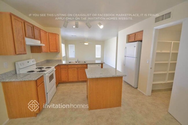 Photo - 16684 W Culver St