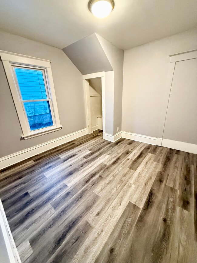 Photo - 1809 60th St