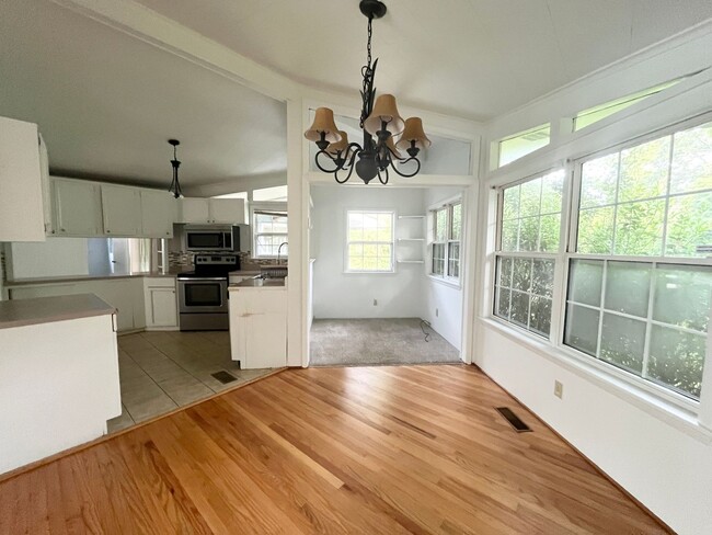 Photo - 1619 Midgett Dr
