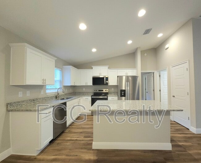 Photo - 8810 N Malibu Rd