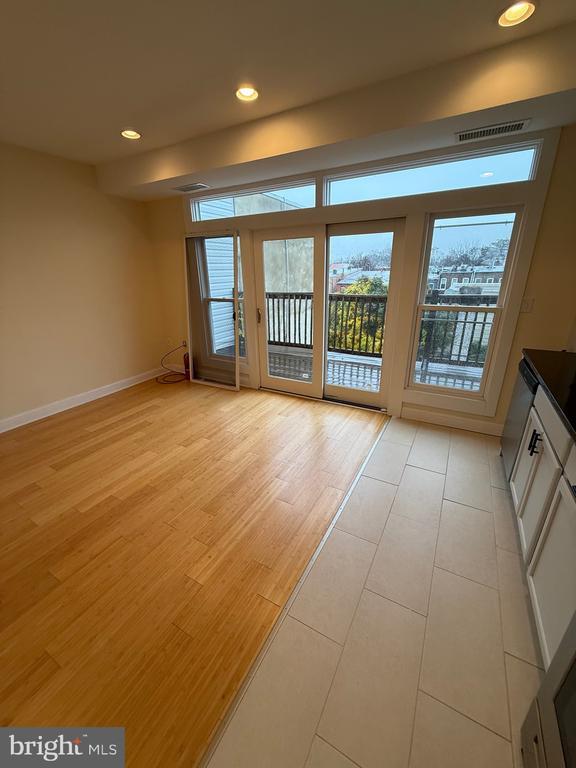 Photo - 532 8th St SE Unit 3