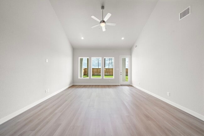 Photo - 21531 Eads Crk Dr